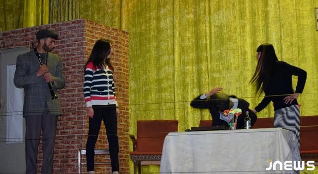 “Продается кларнет” на сцене