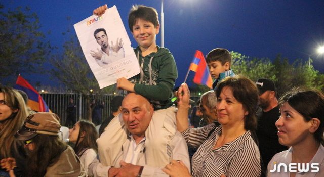 Серж Танкян: «Весь мир смотрит на вас, как на положительный пример»