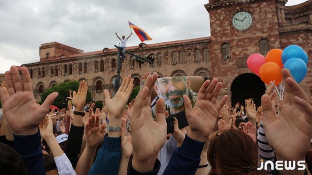 В Ереване отмечают результаты выборов премьер-министра (Photo)