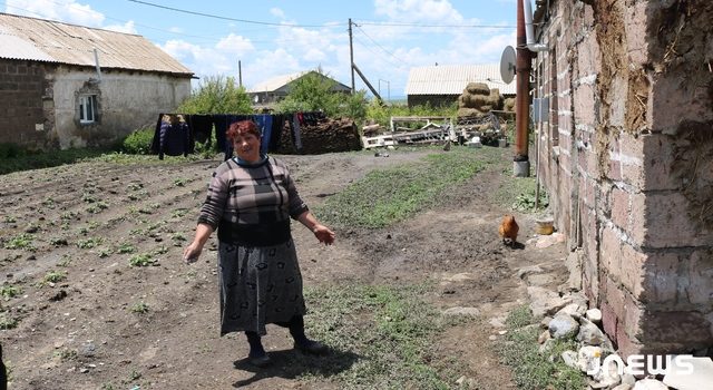 Дождевая вода затопила дома арагялцев