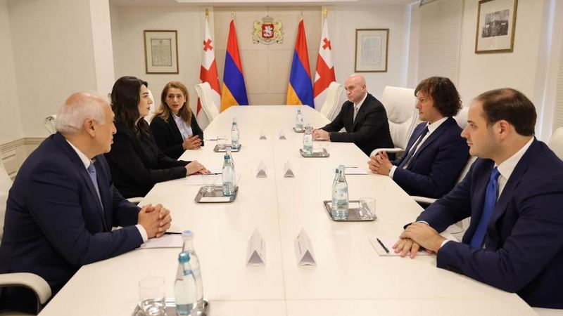 Ираклий Кобахидзе встретился с министром внутренних дел Армении