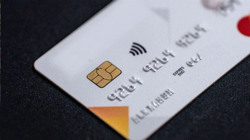 Найдена банковская карта в центре города