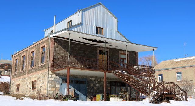 Продается большой дом в селе Дилиска (R)