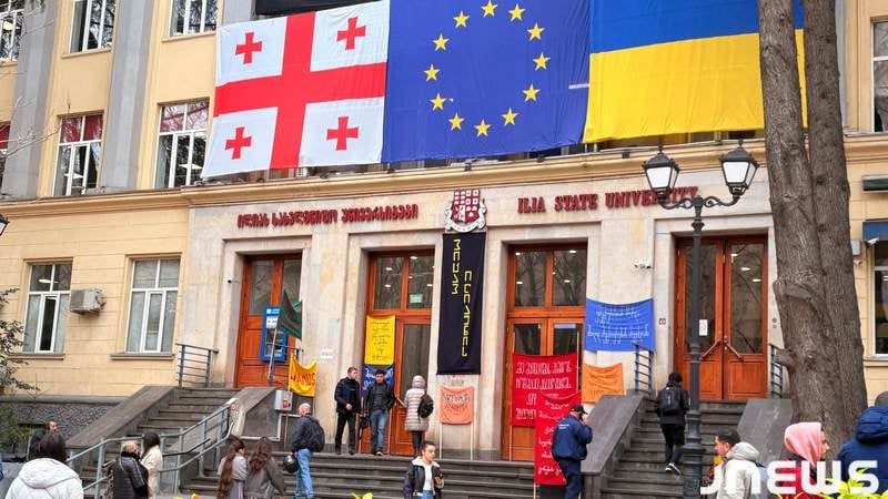 С требованием защиты права на образование студентов из этнических меньшинств…