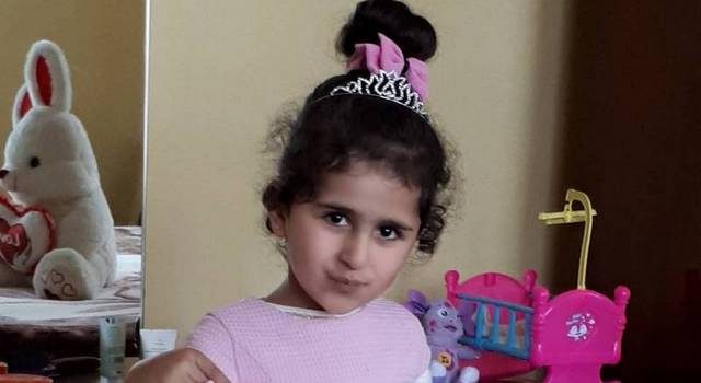 Малышка нуждается в вашей помощи