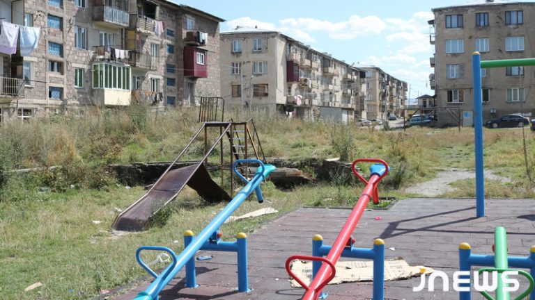 Детская площадка в бывшей военной части №1 опасна для детей