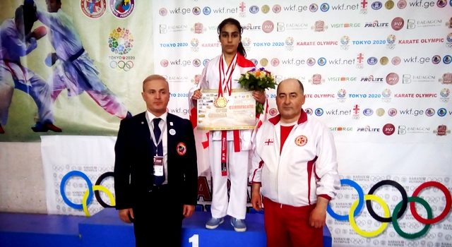 Одна спортсменка 3 медали