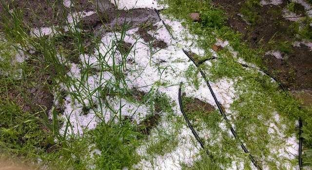 Сильный град в селе Тркна