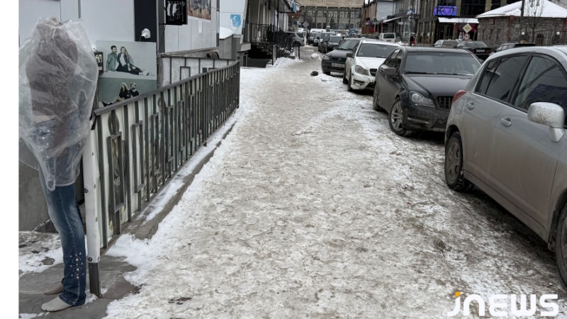 В Сакребуло обсудили неэффективность очистки дорог и тротуаров