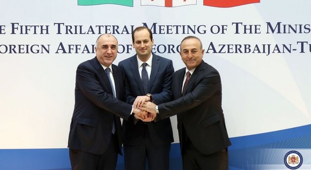 Министры иностранных дел Грузии, Турции, Азербайджана в Карцахи