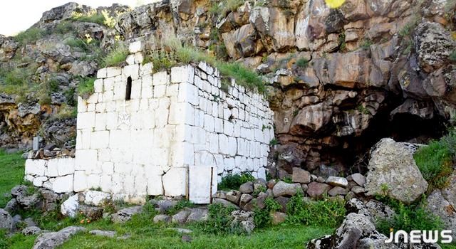 Полиция расследует дело о погромах в часовне “Ванк”