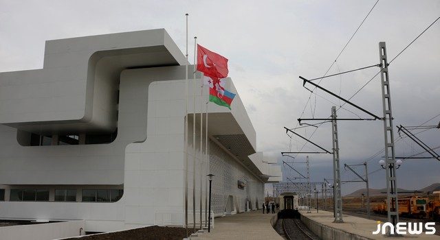 Рассматривается запуск скоростного, пассажирского поезда Баку-Тбилиси-Анкара