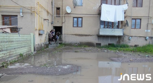 Заложники у себя дома
