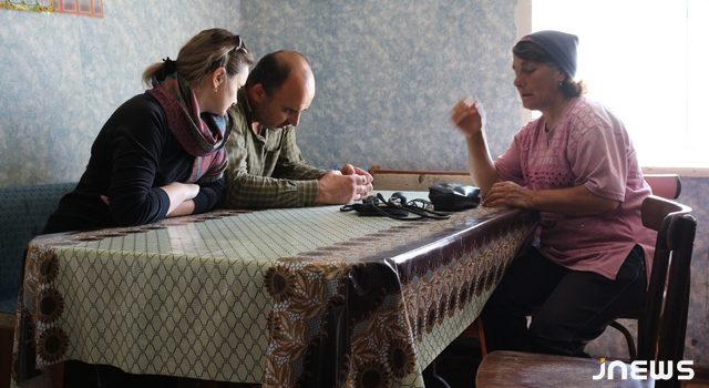 «Неделю назад в наше село приехали канатоходцы, бабушка сказала, что нет денег»