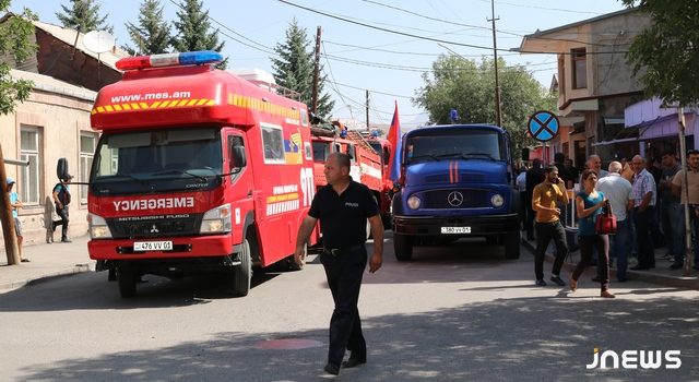 Армянские пожарники возвращаются из Боржоми в Армению (Фото)