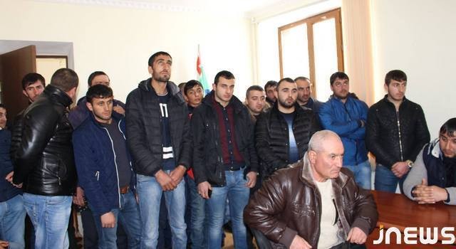 Молодежь требует учитывать их мнение