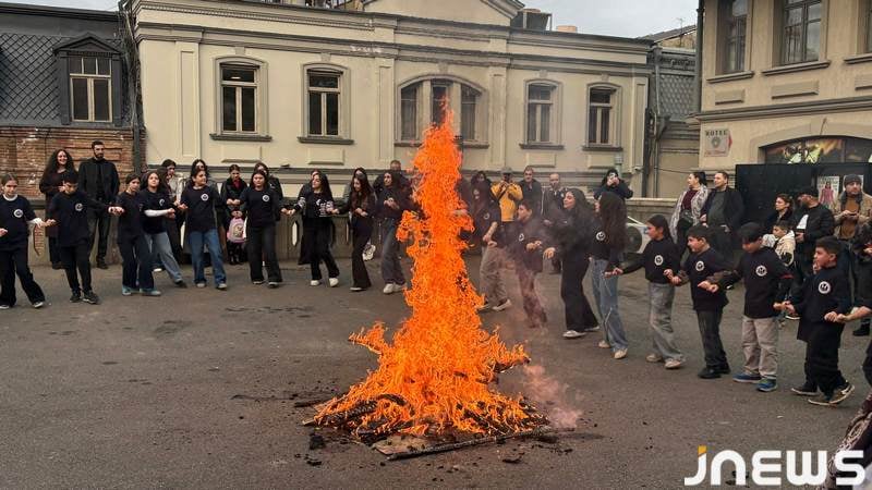 Թբիլիսիում Տեառնընդառաջը նշվեց աղոթքով, խարույկով և երիտասարդների մասնակցությամբ