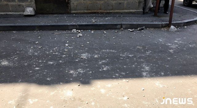 В Ахалкалаки «летают» куски бетона