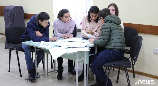 Молодежь Джавахети учится вести полемику