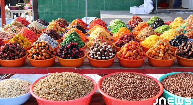 Рынок в предпраздничном настроении