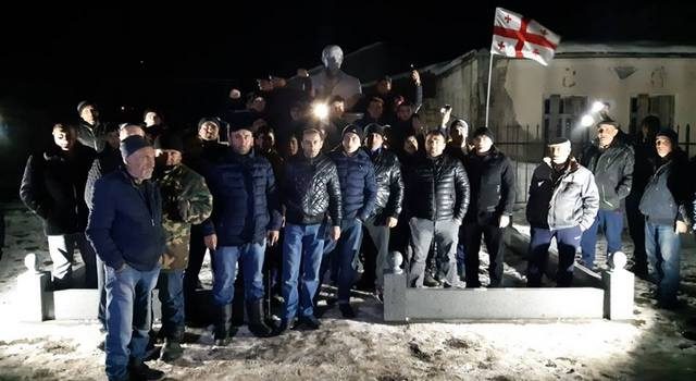 Ответный шаг на акцию протеста перед парламентом