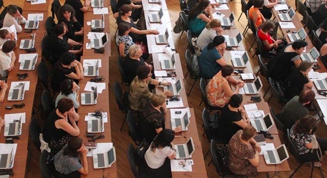 Переквалификация учителей: высокая зарплата или увольнение