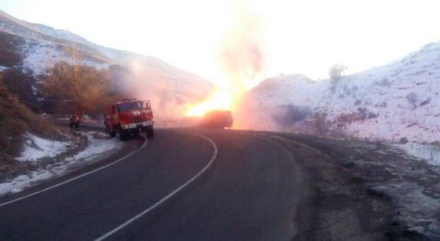 Взорвался газовоз на дороге Ахалкалаки-Ахалцихе