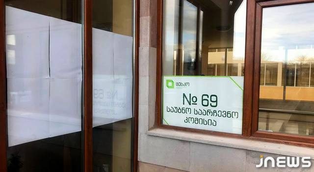 С участка в селе Кумурдо полицейские забрали наблюдателя