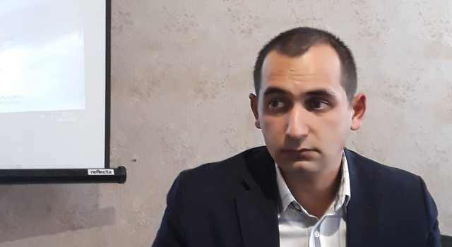 Взял в банке кредит, можешь потерять свой дом…