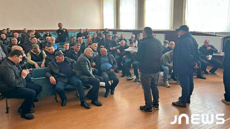 Представители водоснабжающей компании обещали бизнесу изучить их жалобы