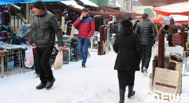 В Ахалкалаки готовятся к Новому Году (Video)