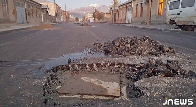 Люки начинают искать только после асфальтирования