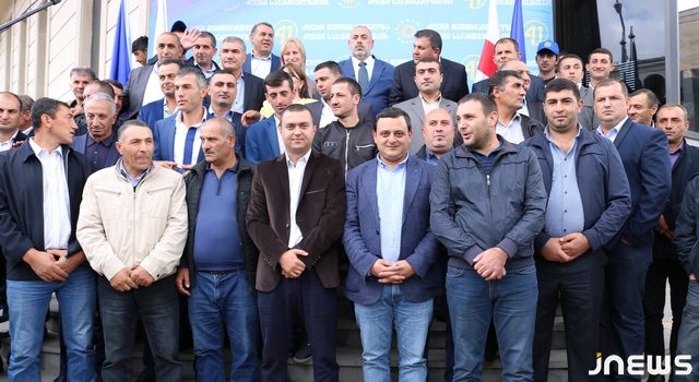 “Грузинская мечта” отрицает информацию об иностранных кандидатах