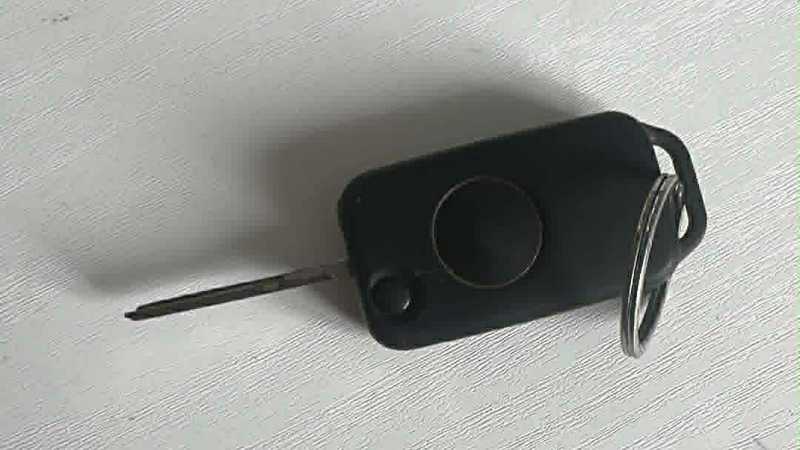 Найдены ключи от автомобиля Mercedes