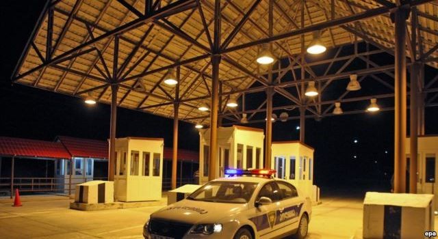 Движение через Ларс ограничено