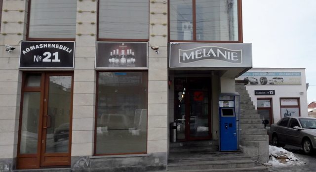 Продается двухэтажное здание (R)