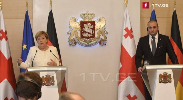 Ангела Меркель – Германия поддерживает вас и будет поддерживать, именно поэтому я здесь