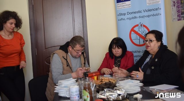 Проект «Нет насилия в семье» объявляет конкурс грантов