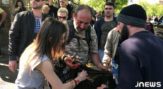 Митинг в Ереване перерос в столкновения