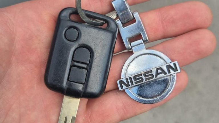 Найдены ключи от автомобиля Nissan