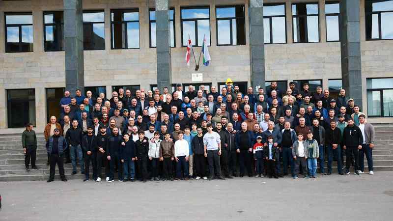 Ախալքալաքցիները տարիների ընթացքում. քաղաքի բնակիչները վերստեղծեցին խմբային լուսանկար