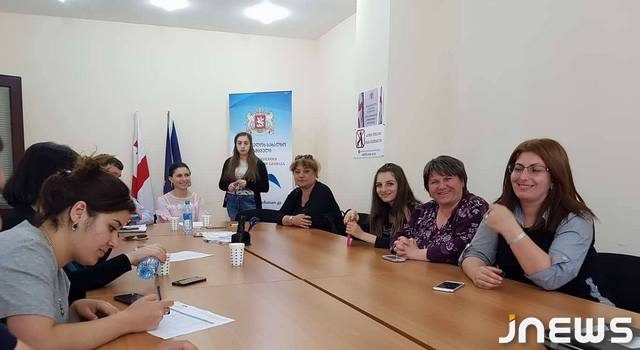 Насилие в семье и другие “привычные”, женские проблемы