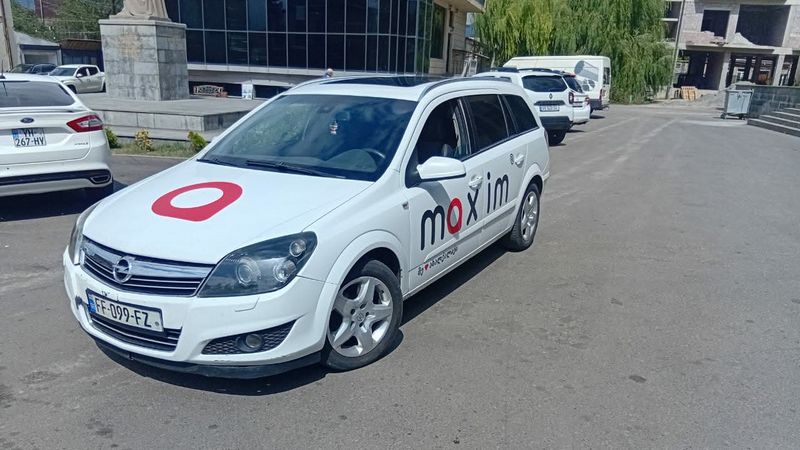 Срочно! Продаётся автомобиль Opel Astra H (R)