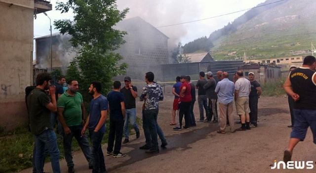 Взорвавшийся автомобиль – служебный