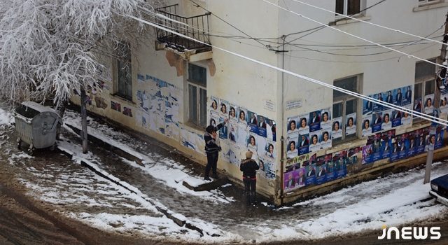 Город «освобождается» от навязчивой политики