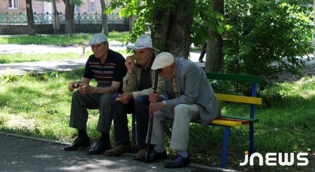 Увеличения пенсий и пособий не ждите