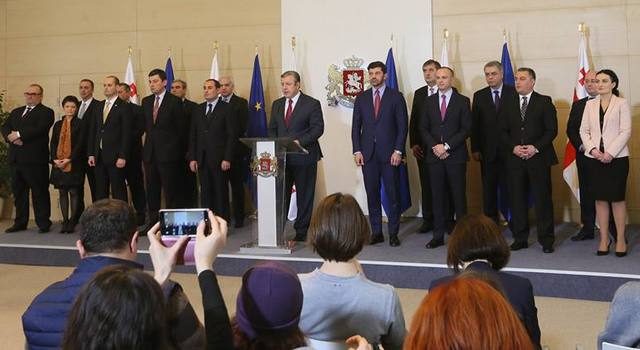 Представлен новый кабинет министров