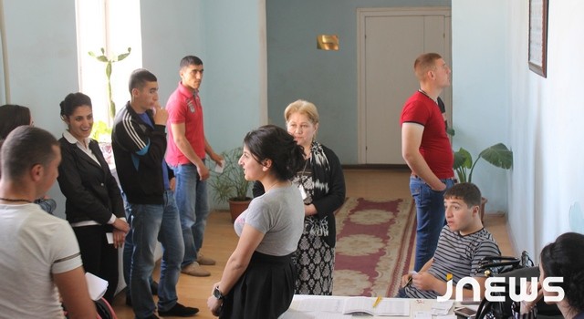 Выпускники сдали экзамен по грузинскому языку