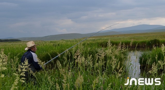 В реках и озёрах не осталось рыбы
