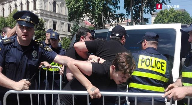Участников протестной акции “Не убивай меня” задержали